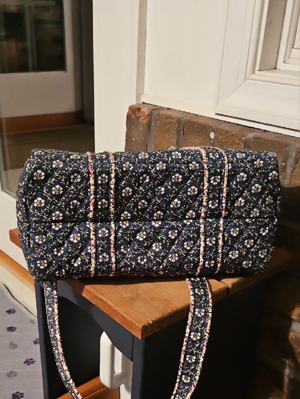 Vera Bradley 100 Bag - Picture 4 of 7